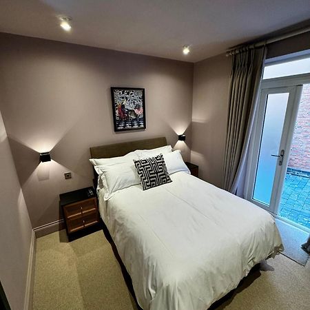 Macbeths Corner High End Luxury Apartment In Centre With Parking Stratford-upon-Avon Exteriör bild