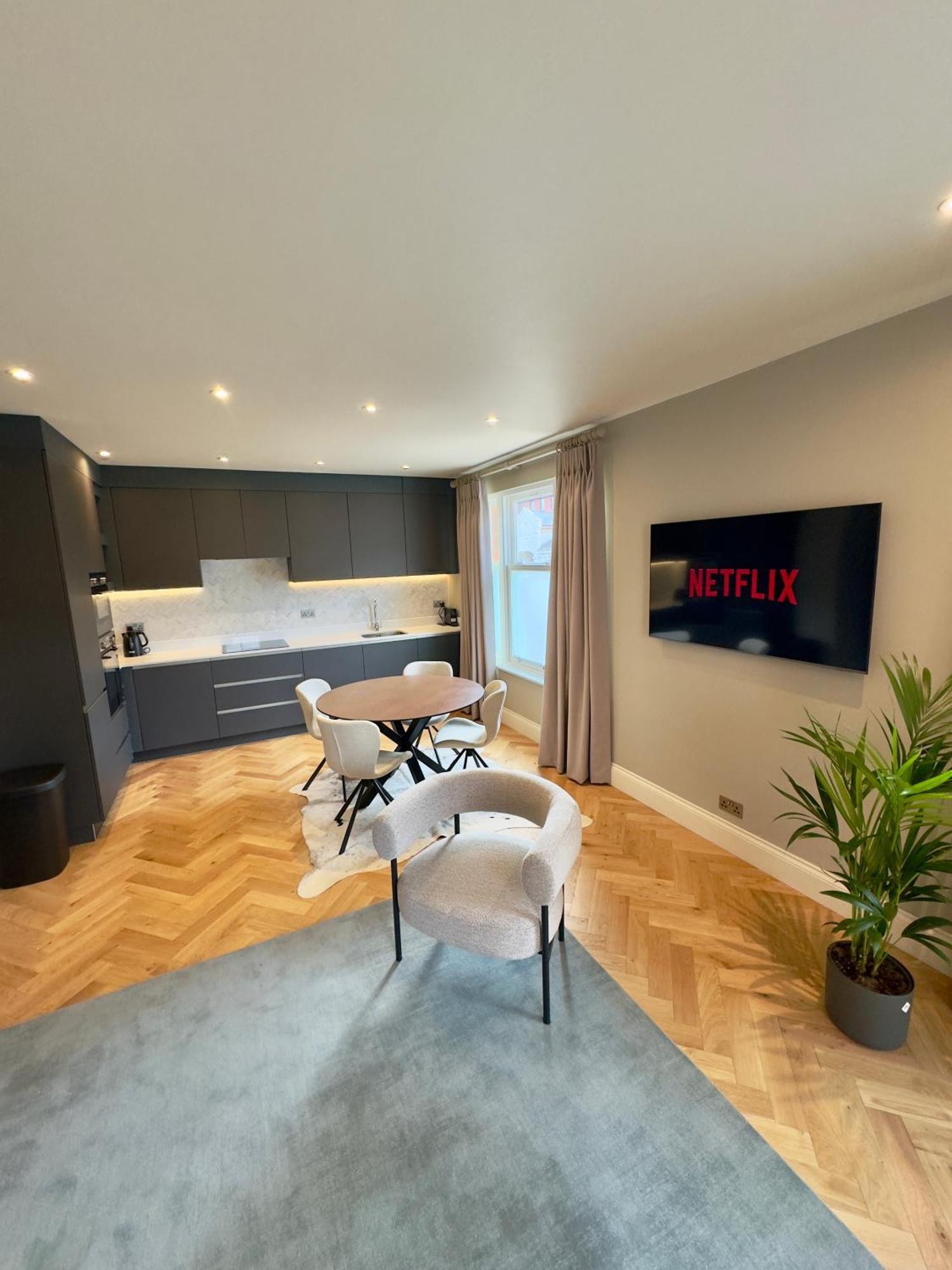 Macbeths Corner High End Luxury Apartment In Centre With Parking Stratford-upon-Avon Exteriör bild