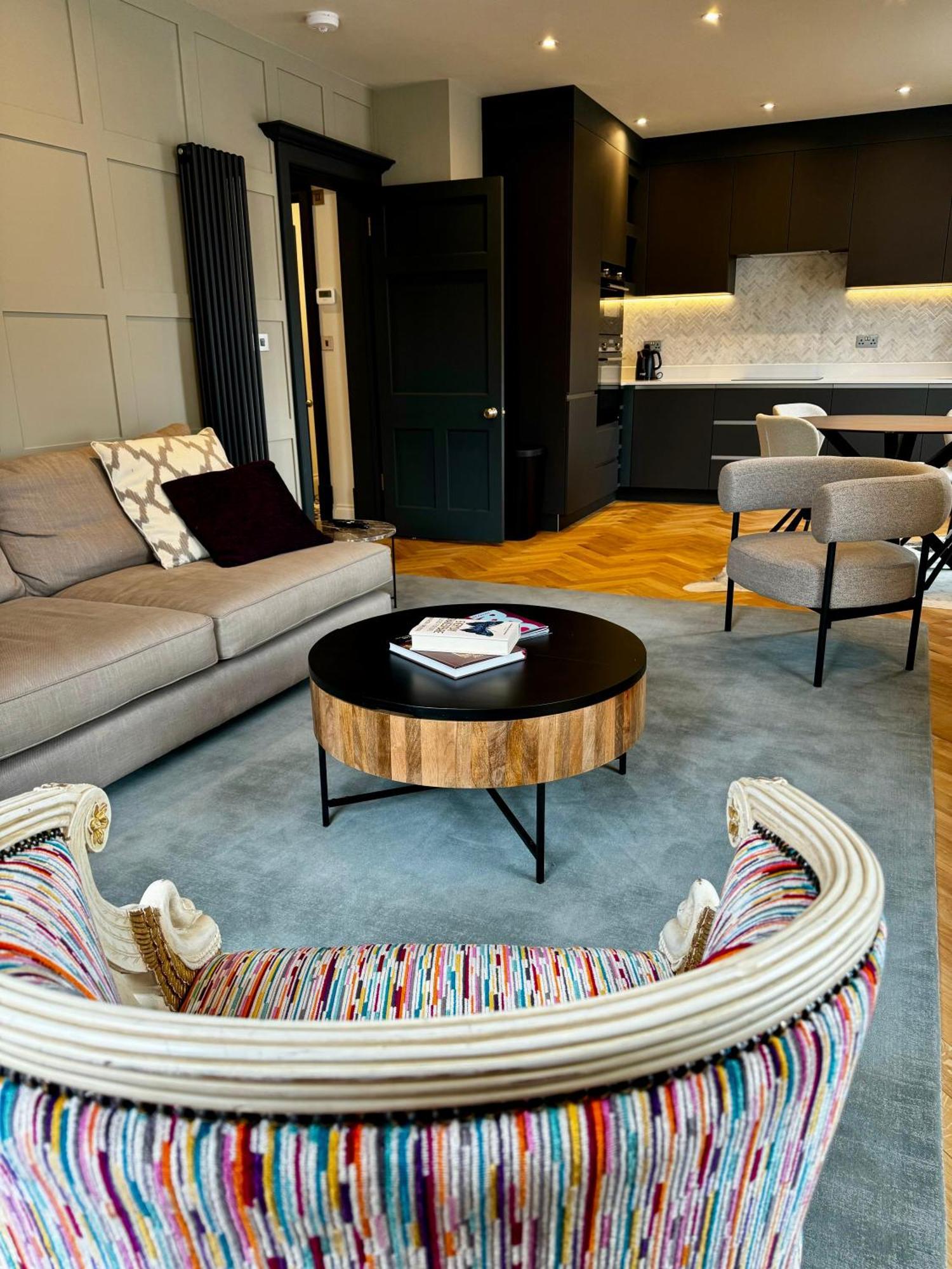 Macbeths Corner High End Luxury Apartment In Centre With Parking Stratford-upon-Avon Exteriör bild